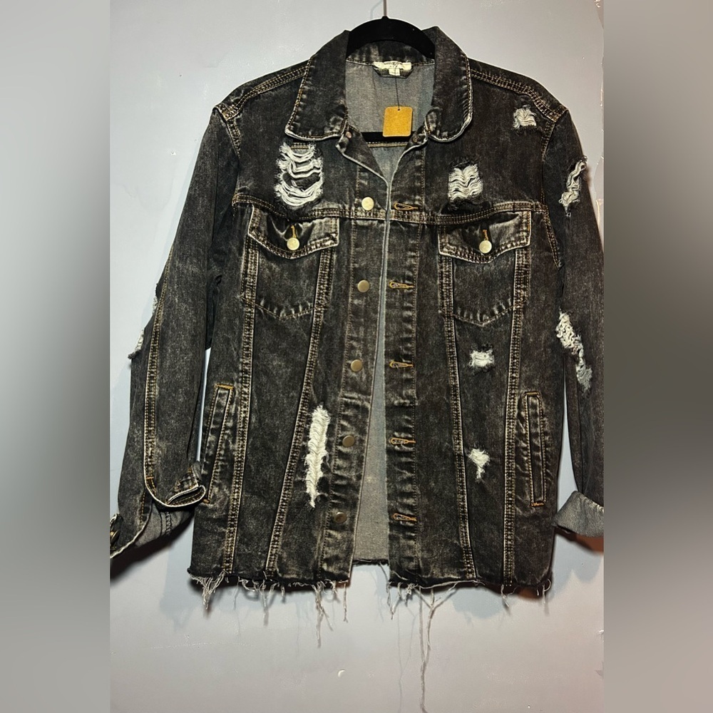 Umgee destructed Jean jacket, small, new! - Picture 2 of 8